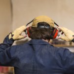 Výber spravnej ochrany sluchu pri práci